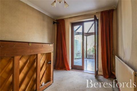 16 Kidder Road, Rayne, Braintree, CM77 6TN