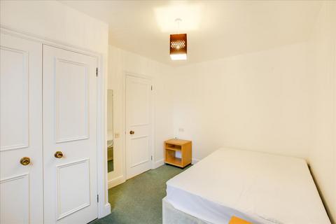 40b Derwentwater Road, Acton, London, W3 6DF