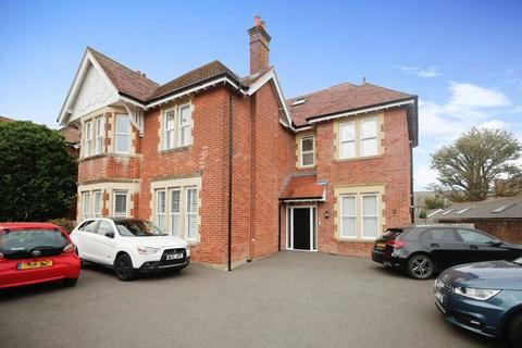 Flat 3, 1 Bryanstone Road, Bournemouth, BH3 7JE
