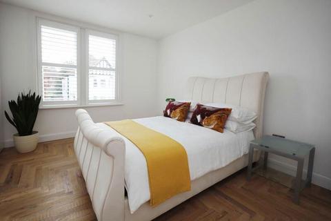 Flat 3, 1 Bryanstone Road, Bournemouth, BH3 7JE