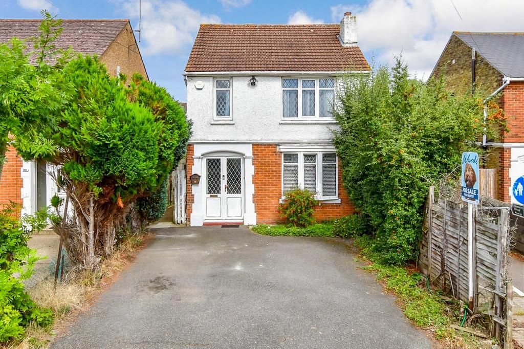 Plains Avenue, Maidstone, Kent 3 bed detached house £375,000