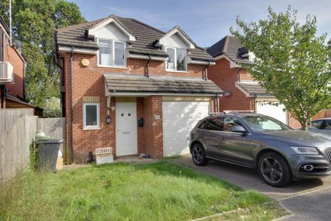 4 bedroom detached house for sale - GLADYS AVENUE, COWPLAIN
