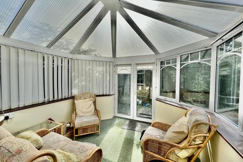 11 Bittles Green, Motcombe, Shaftesbury, SP7 9NX