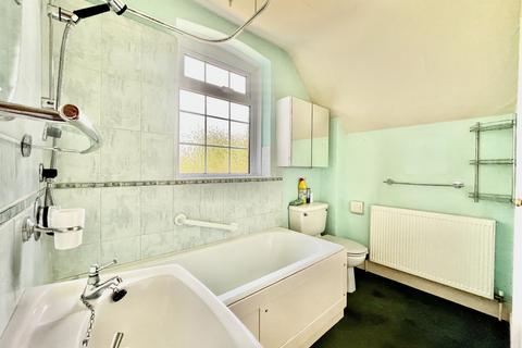 11 Bittles Green, Motcombe, Shaftesbury, SP7 9NX