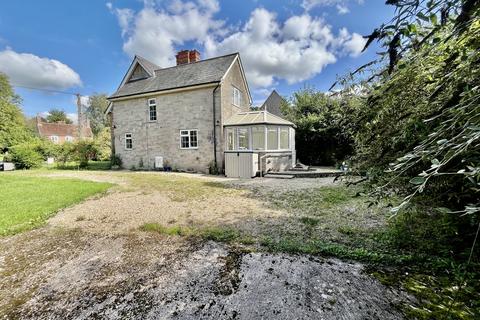 11 Bittles Green, Motcombe, Shaftesbury, SP7 9NX