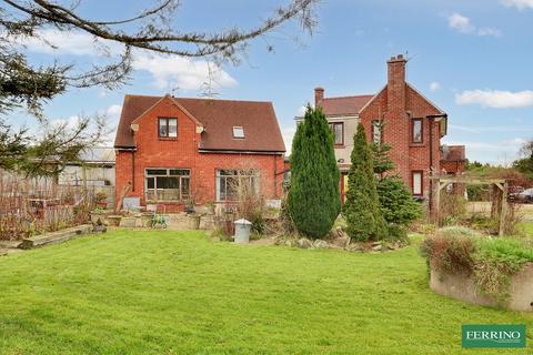 4 bedroom detached house for sale, Wintles Hill, Westbury-on-Severn, Gloucestershire. GL14 1QB