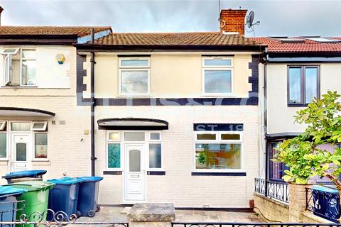 3 bedroom terraced house to rent, Abbey Avenue, Wembley, HA0