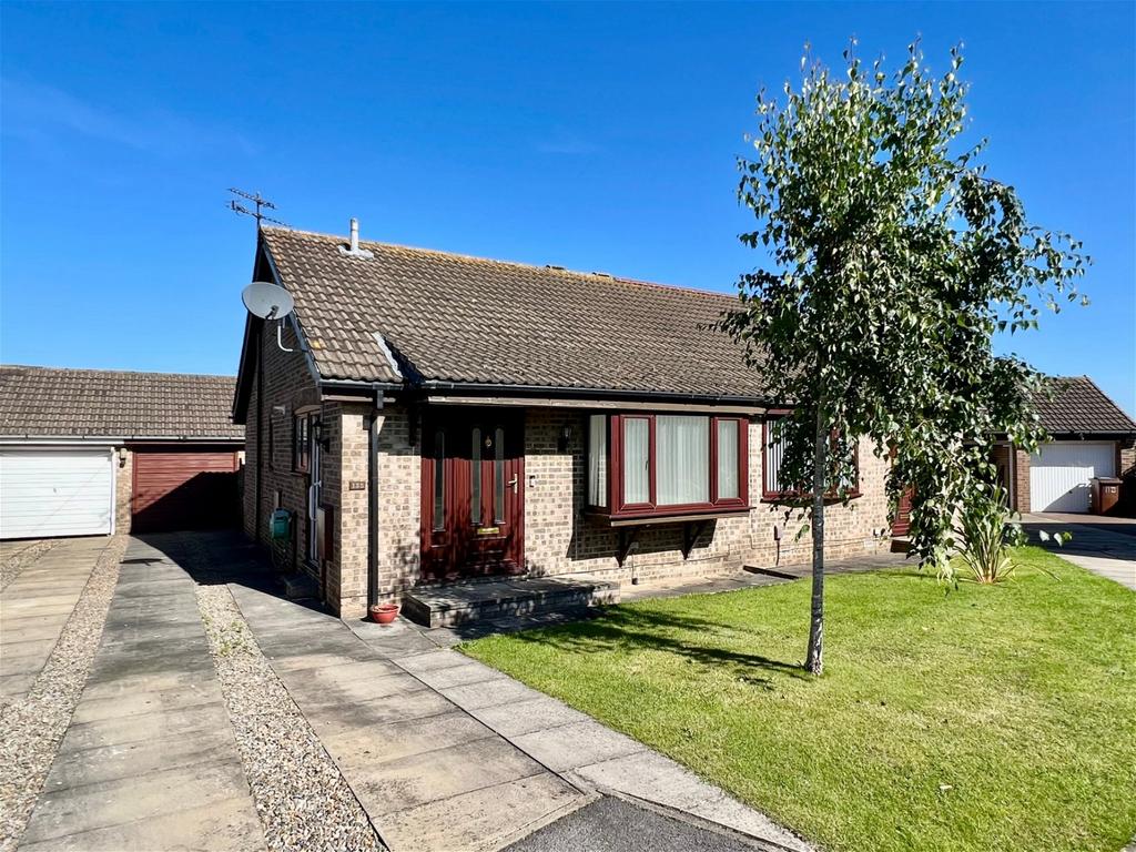 Wetherby, Aire Road, LS22 2 bed semidetached bungalow for sale £250,000