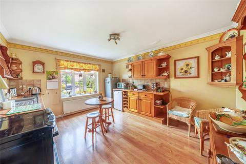 4 Garson Close, Esher, KT10 8LW