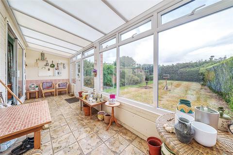 4 Garson Close, Esher, KT10 8LW