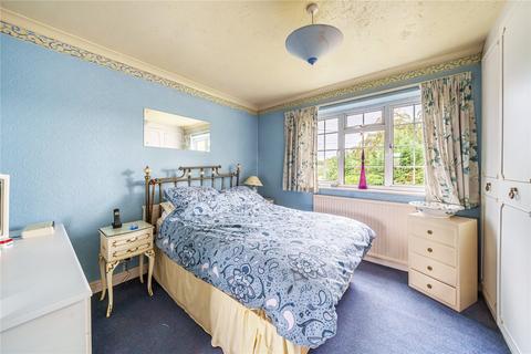 4 Garson Close, Esher, KT10 8LW