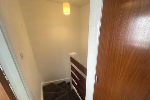 1 bedroom villa to rent, Fleet Avenue, Renfrew