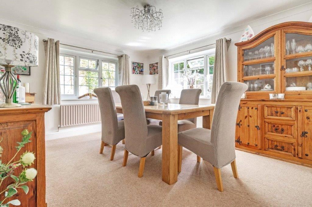 Station Road, Wadhurst, East Sussex, TN5 3 bed bungalow for sale £850,000