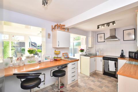 31 Cedar Close, Worthing, BN13 2JA