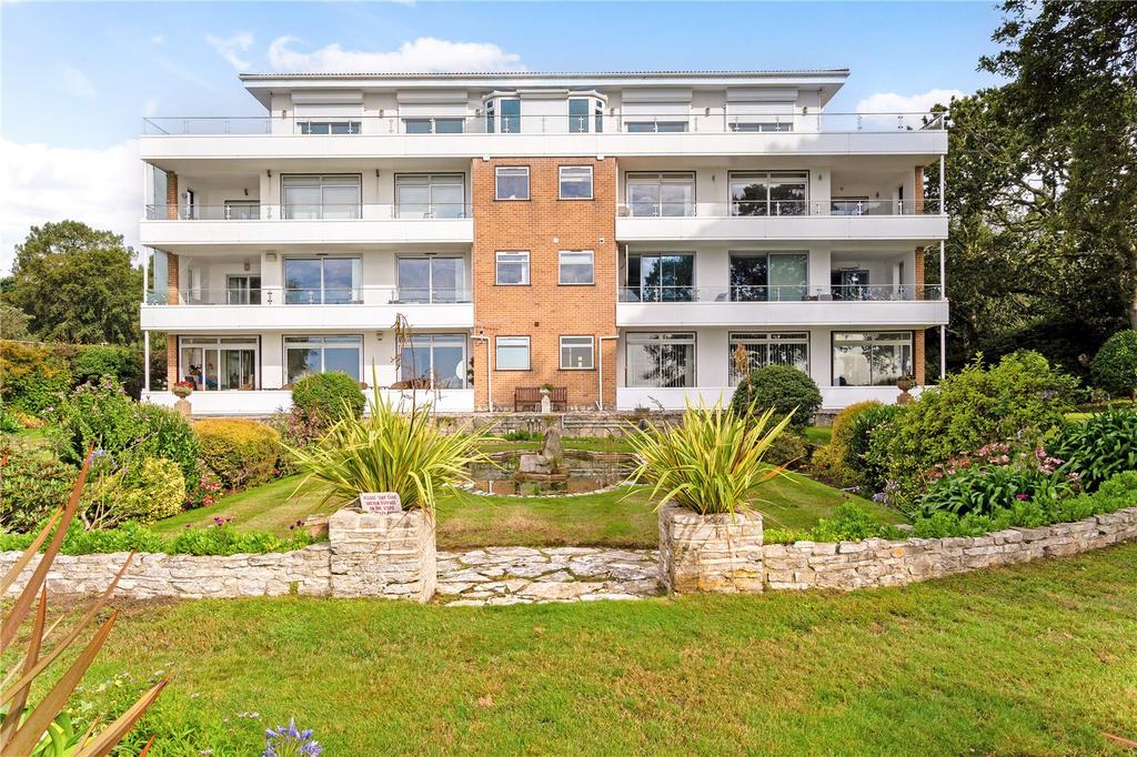 Martello Park, Canford Cliffs, Poole, Dorset, BH13 3 bed apartment for