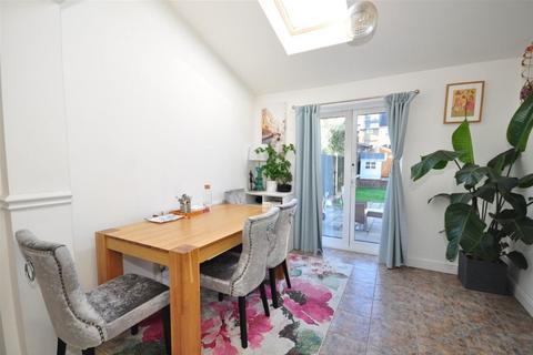 10 Kingsdown Road, Cheam, Sutton, SM3 8NY
