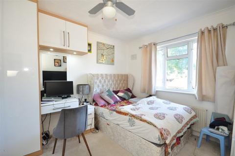 10 Kingsdown Road, Cheam, Sutton, SM3 8NY