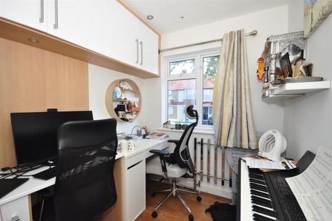 10 Kingsdown Road, Cheam, Sutton, SM3 8NY
