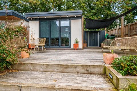12 The Drive, Beckenham, BR3 1EQ