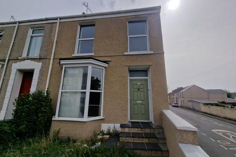 3 bedroom end of terrace house for sale - 21 Queen Victoria Road, Llanelli, Carmarthenshire, SA15 2TP