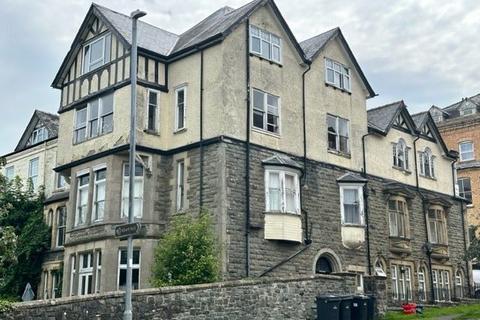 14 bedroom flat for sale - Brynithon, Ithon Road, Llandrindod Wells, Powys, LD1 6AS