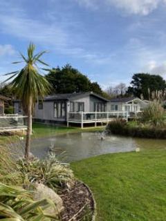 3 bedroom lodge for sale, Oyster Bay Coastal and Country Retreat