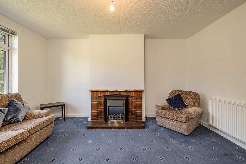 3 Oxnam Mains, Oxnam, Jedburgh TD8 6LZ 2 bed semidetached bungalow £
