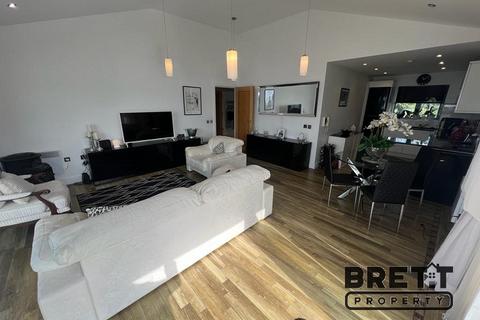 2 bedroom flat to rent - 36 Smoke House Quay, Milford Haven, Pembrokeshire. SA73 3BD