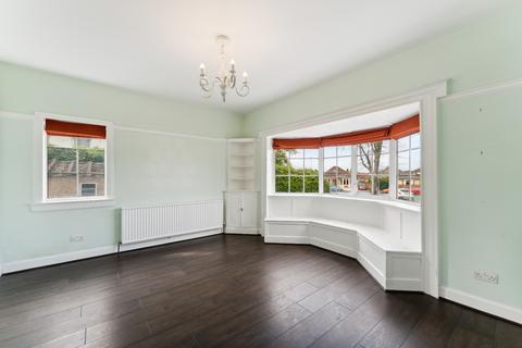 25 Mearns Road, Clarkston, Glasgow, G76 7ES