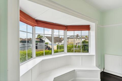 25 Mearns Road, Clarkston, Glasgow, G76 7ES