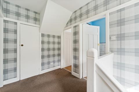 25 Mearns Road, Clarkston, Glasgow, G76 7ES
