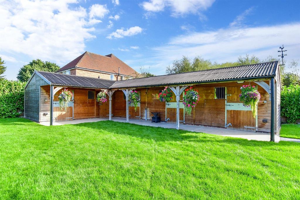 Workshop/Outbuildings