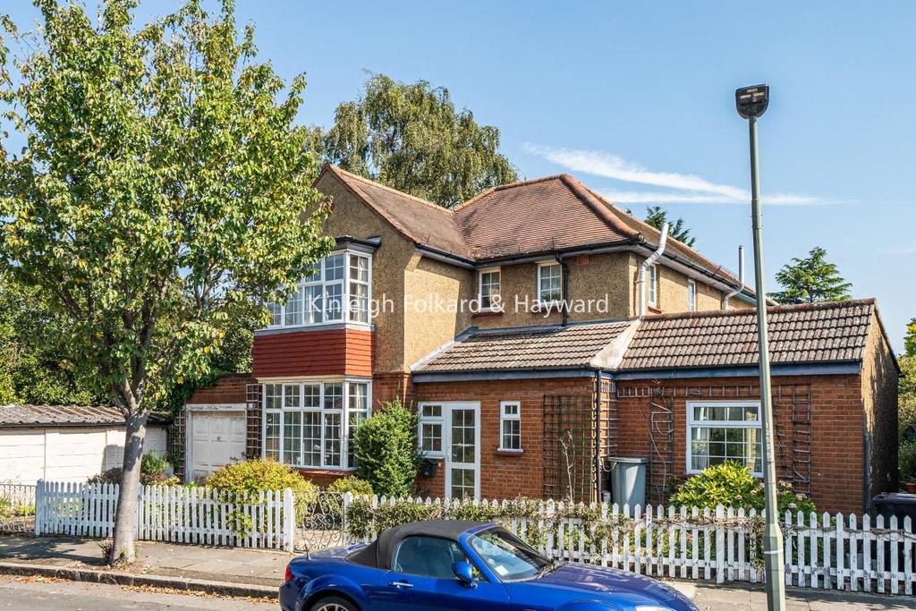 Sunningdale Road, Bromley 3 bed detached house for sale £790,000