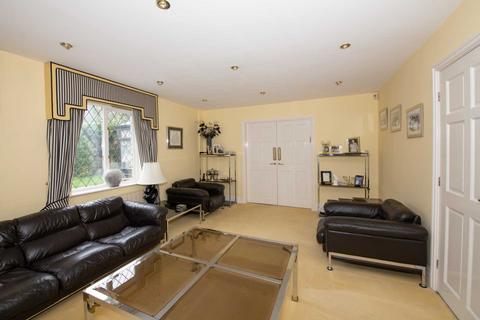 4 bedroom detached house for sale, Ringley Chase, Whitefield