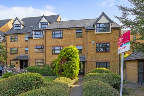 16 Albemarle Park, Beckenham, BR3 5XG