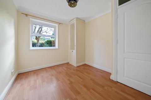 16 Albemarle Park, Beckenham, BR3 5XG