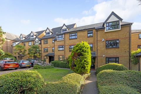 16 Albemarle Park, Beckenham, BR3 5XG