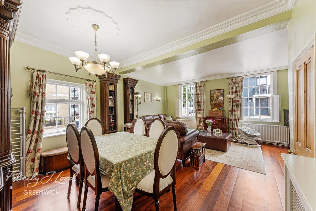 Vanbrugh Hill, London, Greenwich, SE10 9HB 3 bed end of terrace house