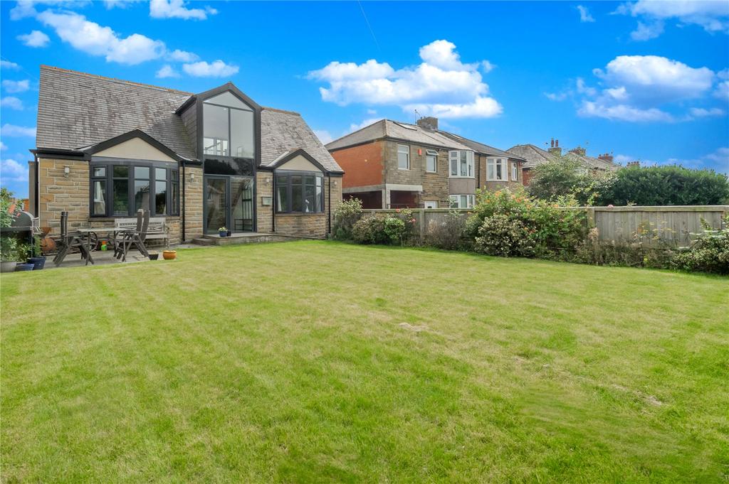 Hunsworth Lane, Hunsworth, Cleckheaton, BD19 3 bed detached house for