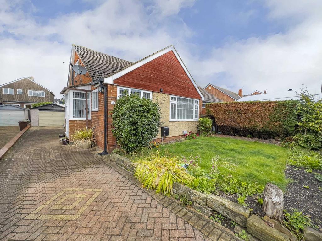 Hillhead Drive, Birstall 3 bed semidetached house for sale £249,950