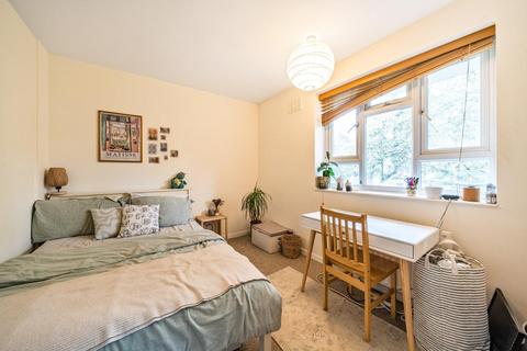 78 Sarsfeld Road, London, SW12 8HP