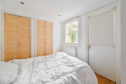 2 bedroom flat to rent, Belgrave Gardens, St John's Wood, London, NW8
