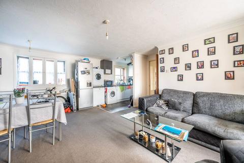 2 bedroom flat for sale, Clarence Road, Manor Park, London, E12