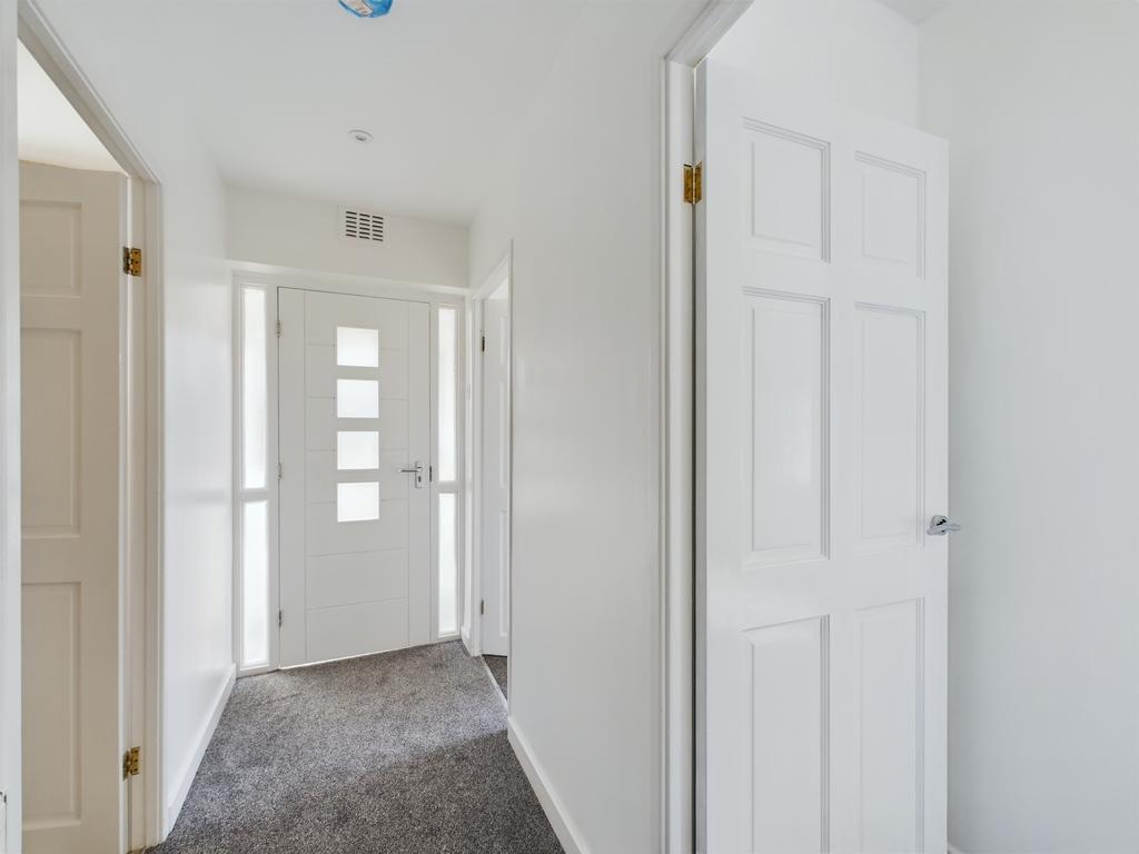 Noel Gate, Aughton, Lancashire 3 bed semidetached bungalow £1,150