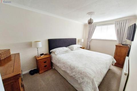 2 bedroom semi-detached bungalow for sale - Falcon Drive, Cimla, Neath, Neath Port Talbot. SA11 3SG