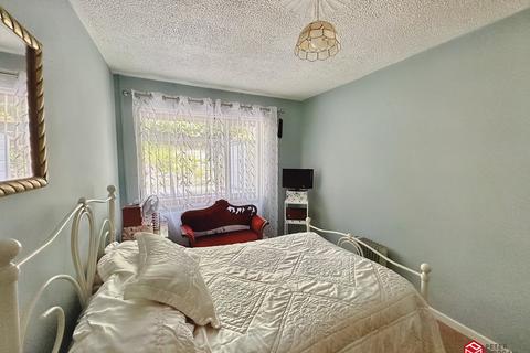 7 The Hannants, Neath, SA10 7DE