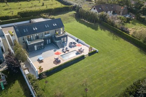 4 bedroom detached house for sale, La Rue De La Pigeonnerie, St. Brelade, Jersey