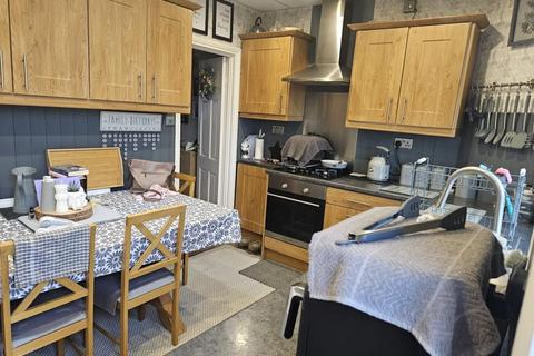 2 bedroom terraced house for sale, Hawes Road, Bradford, West Yorkshire, BD5