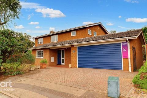 5 Thurston Gate, Peterborough, PE3 6SX
