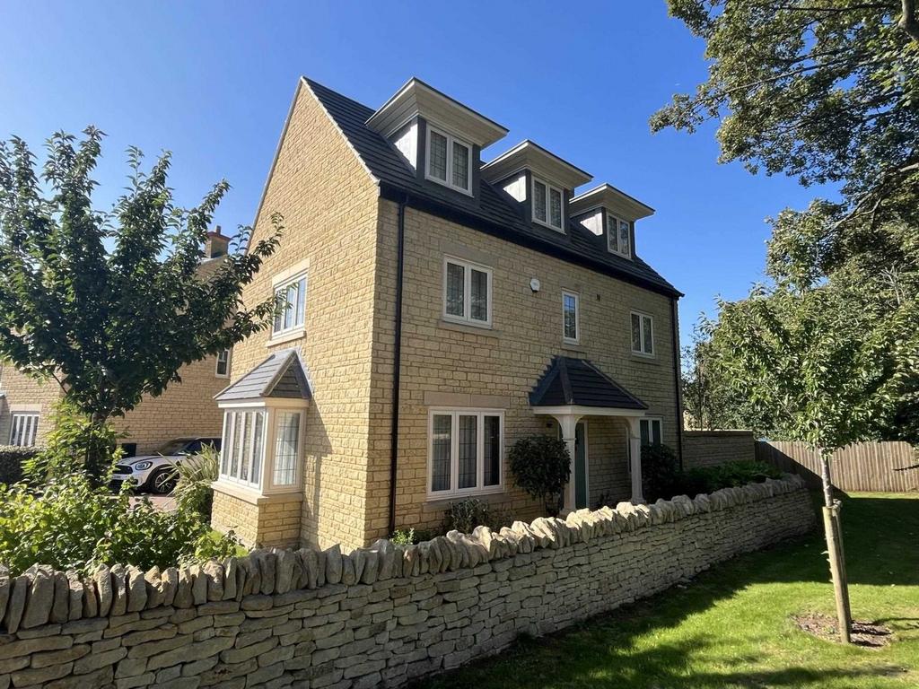 Bowen Way, Chipping Norton 4 bed detached house £3,000 pcm (£692 pw)
